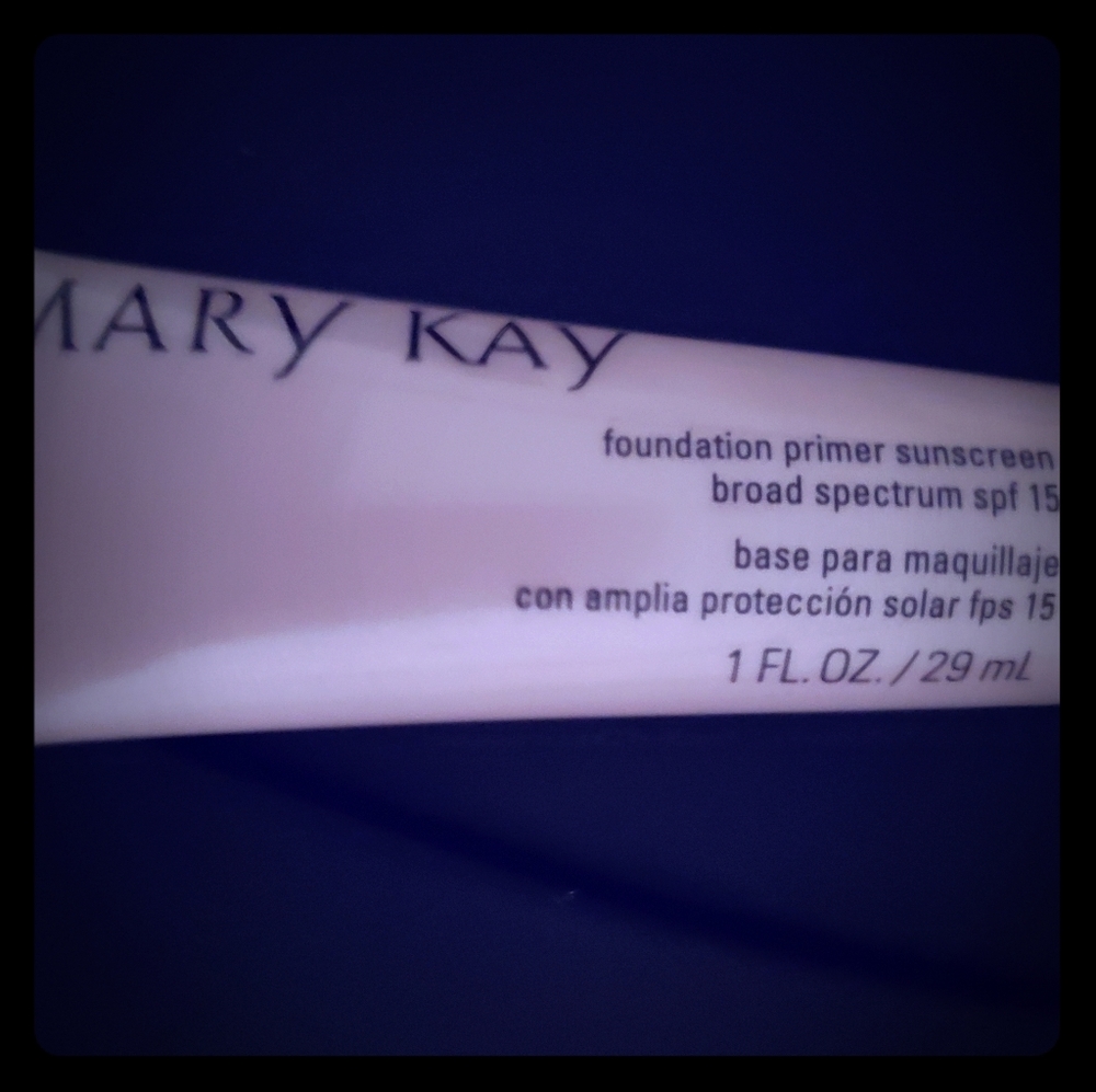 Mary Kay Foundation Primer SPF 15